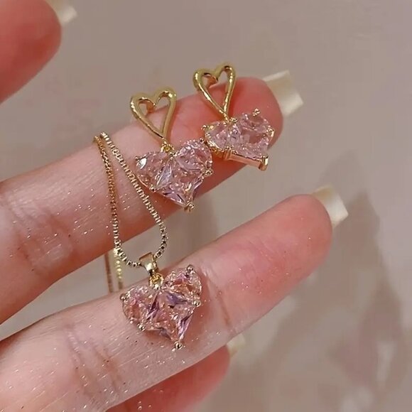 New Womens Heart Gold Cubic Zirconia Necklace & Earrings Set - Picture 2 of 3